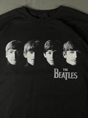 The Beatles 2018 Apple Corps Tee Men’s XL Faded Grunge Tee Band Tshirt Black